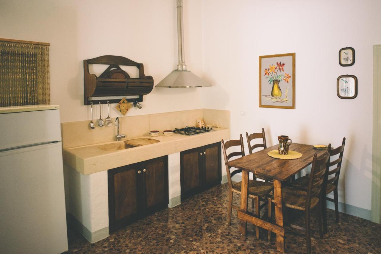 Il Melograno Bed & Breakfast Ceglie Messapica Bagian luar foto
